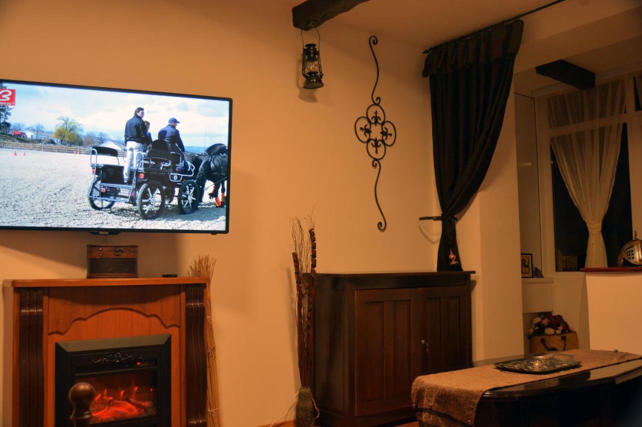 Apartament Medieval プレデアル エクステリア 写真